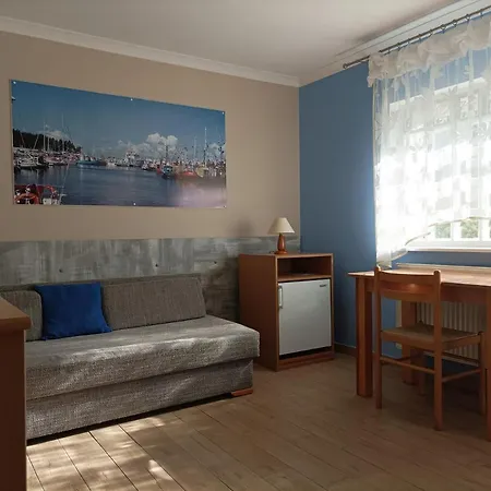 ホームステイ Pod Jaskolka ウストカ