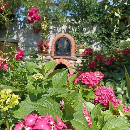 ホームステイ Pod Jaskolka ウストカ