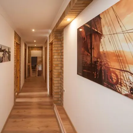 ホームステイ Pod Jaskolka ウストカ